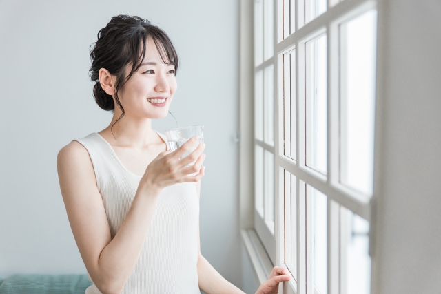 防風通聖散ダイエットに臨む女性