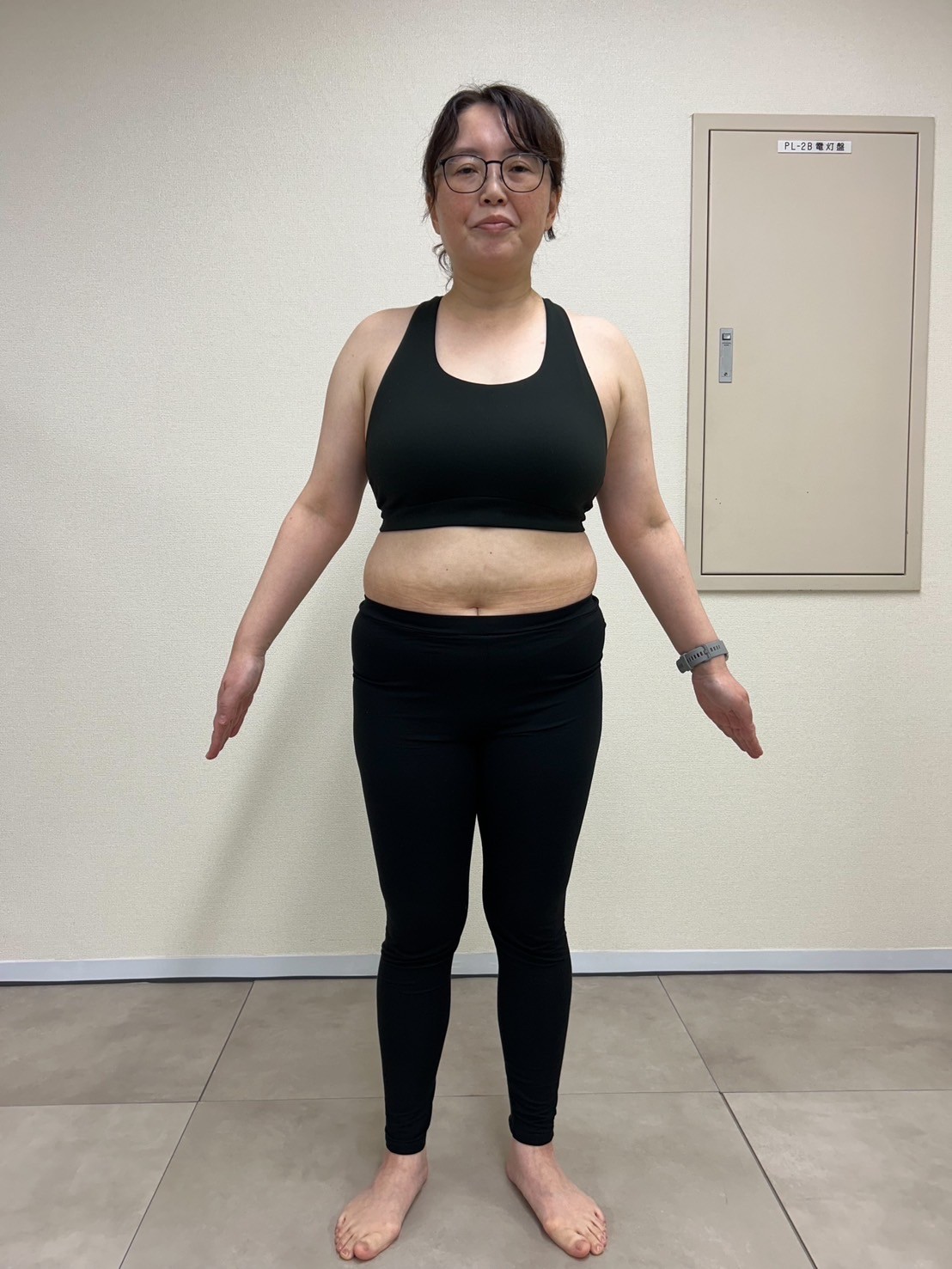 4ヶ月のオンラインパーソナルトレーニングで-10kg痩せた女性のダイエット前