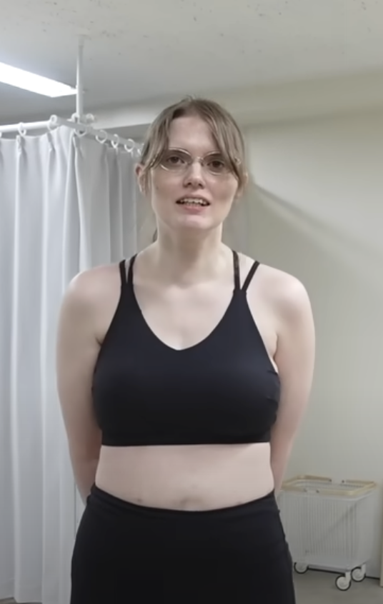 70キロから50キロまで痩せた女性のダイエット中間地底の見た目画像