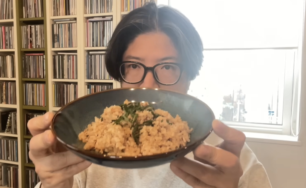 40代男性のダイエットの食事風景